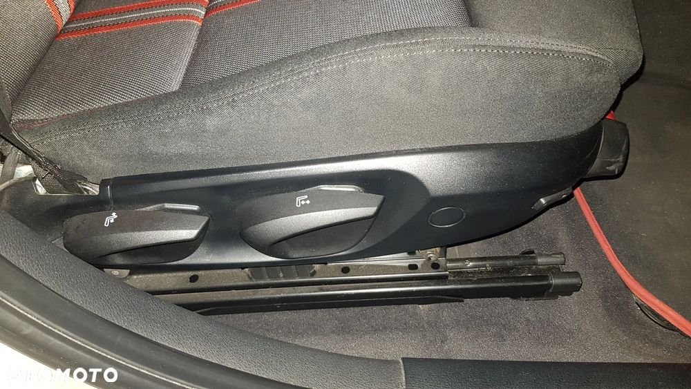 BMW X1 xDrive18d - 6