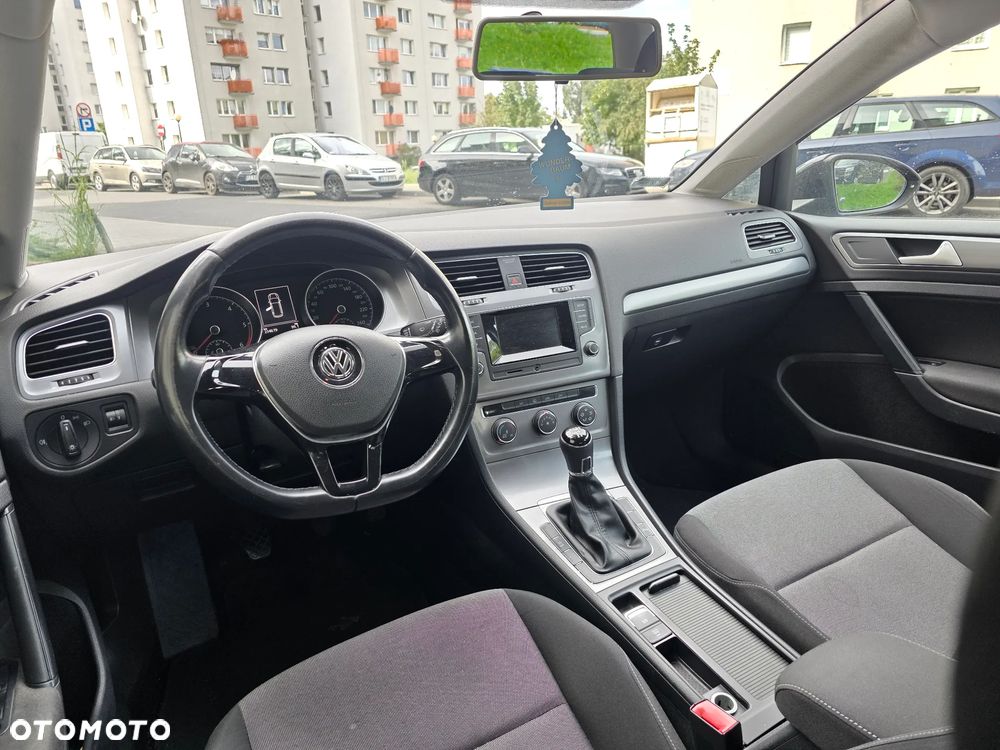 Volkswagen Golf 1.6 TDI BMT Comfortline - 19