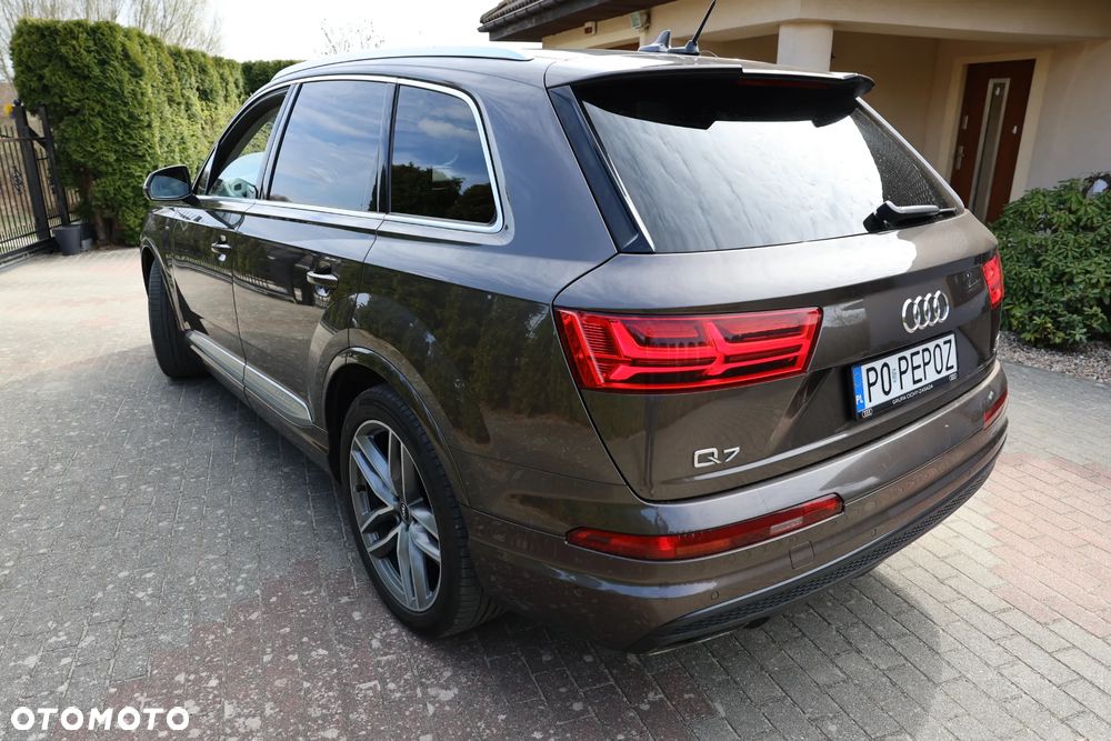 Audi Q7 - 10