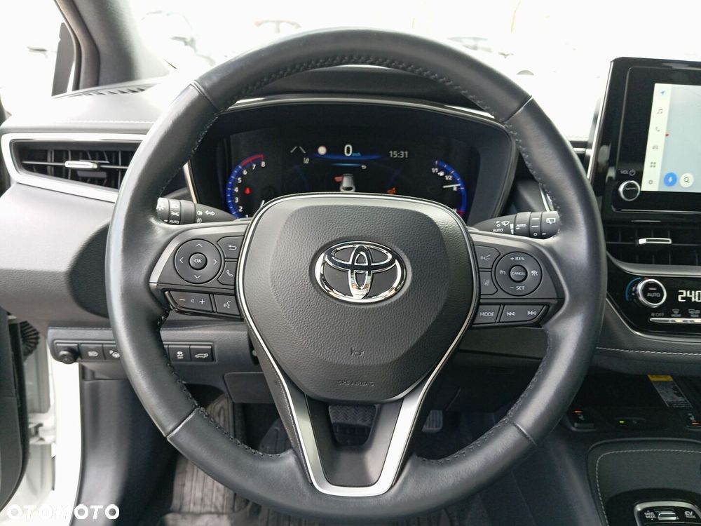 Toyota Corolla 2.0 Hybrid Executive - 11