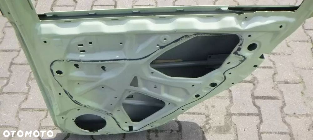 Suzuki Swift Drzwi Tył Prawe - 3