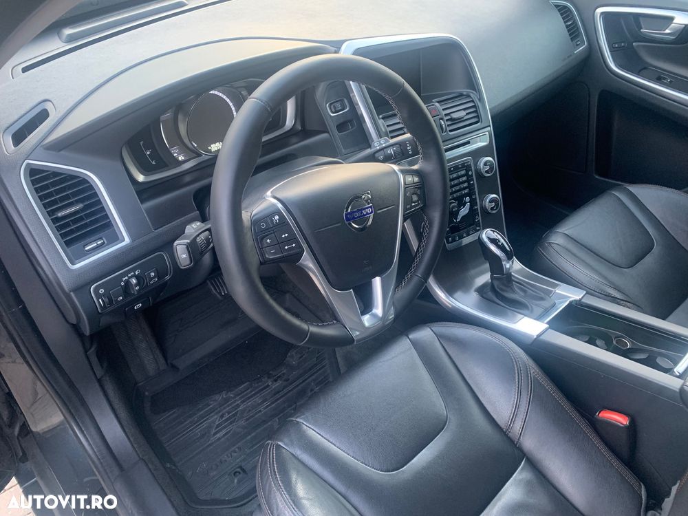 Volvo XC 60 D5AWD Summum - 21