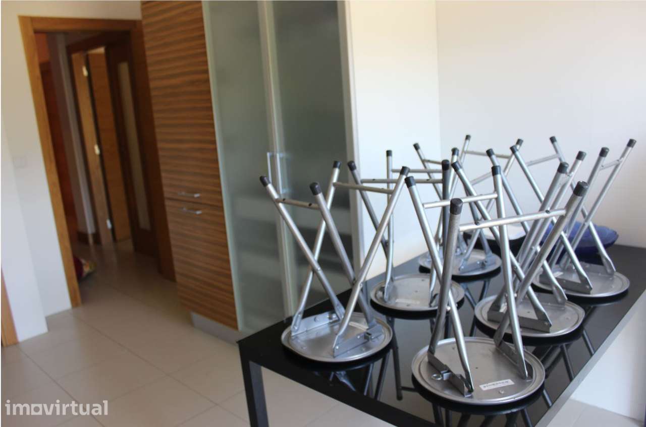 T2 Mobilado com Vista Mar na Nazaré – 1.000€/semana - Grande imagem: 5/8