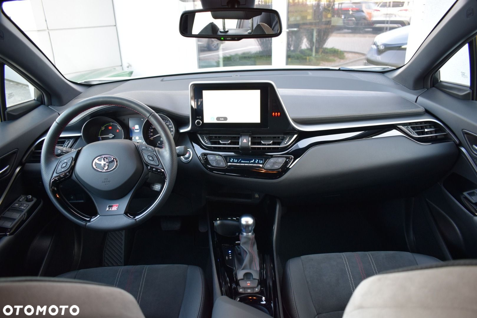 Toyota C-HR - 15
