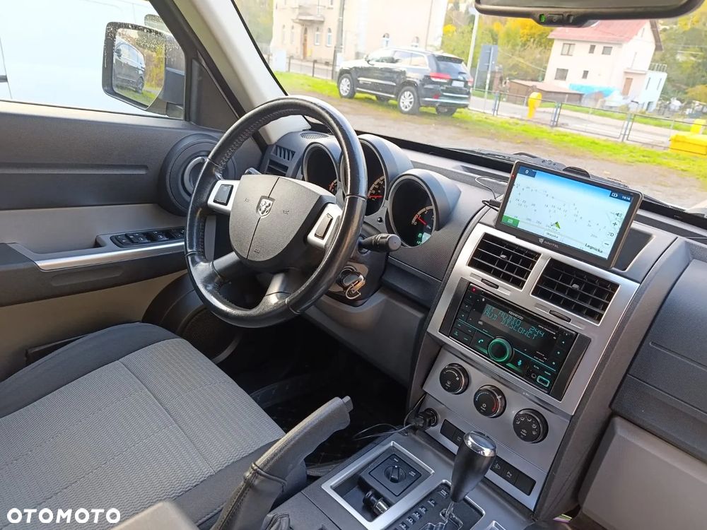 Dodge Nitro 3.7 V6 SLT 4WD - 26