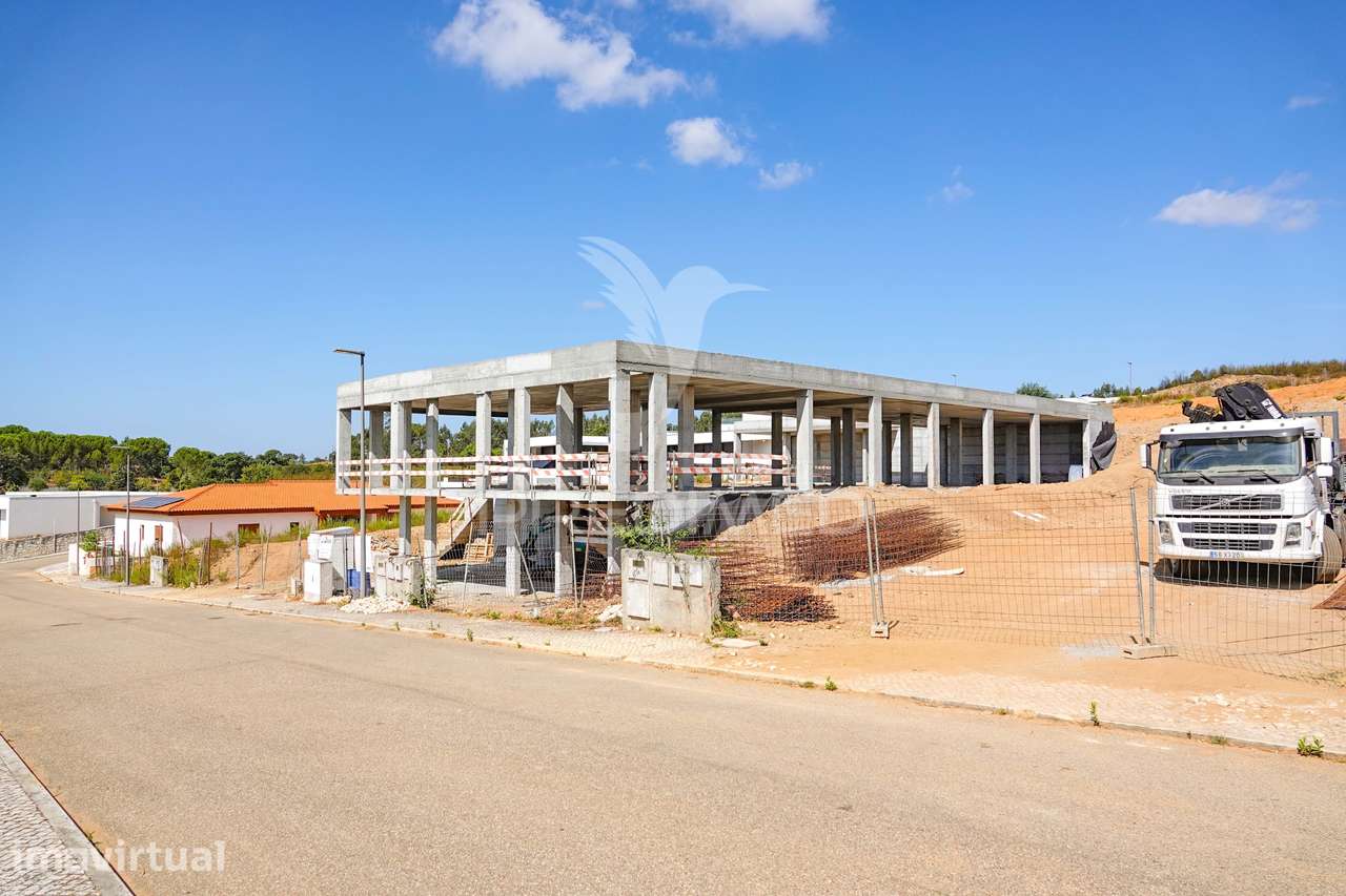Moradia V4, em construção com piscina, Constância - Grande imagem: 3/16