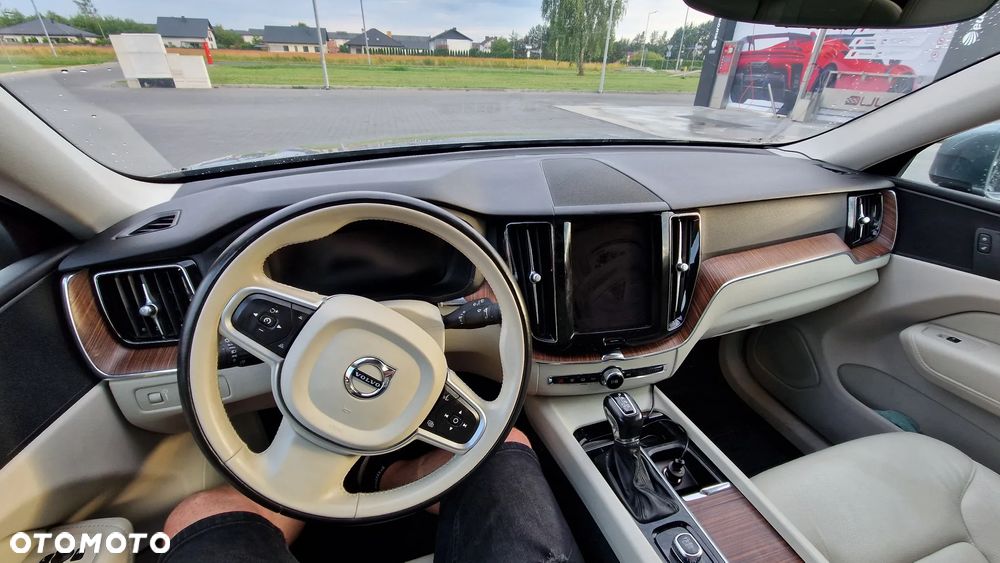 Volvo XC 60 T5 Geartronic Momentum - 10