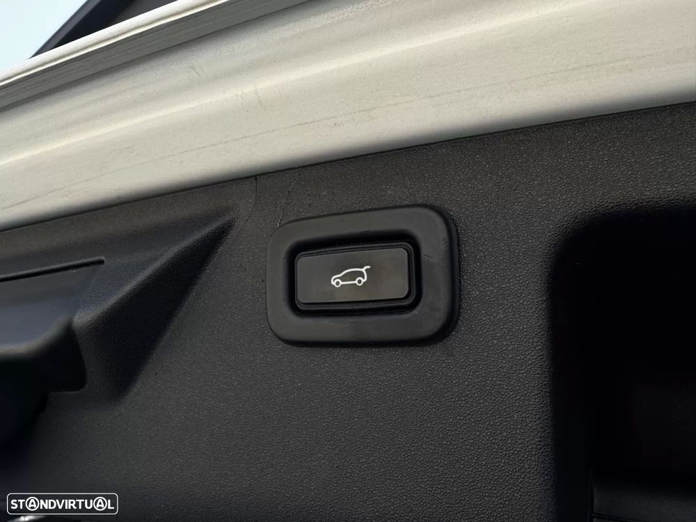 Land Rover Discovery Sport 2.0 eD4 R-Dynamic 7L - 25