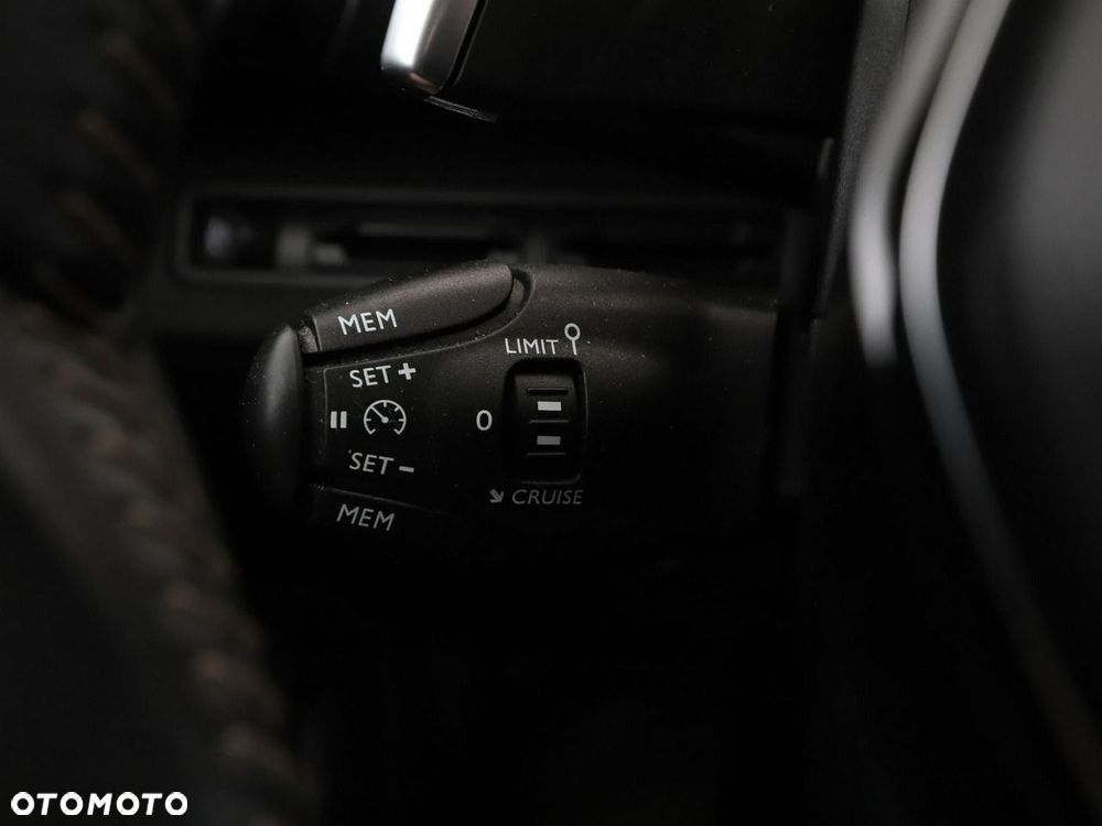Peugeot 3008 PureTech 130 Stop & Start GPF EAT8 Active Business-Paket - 34
