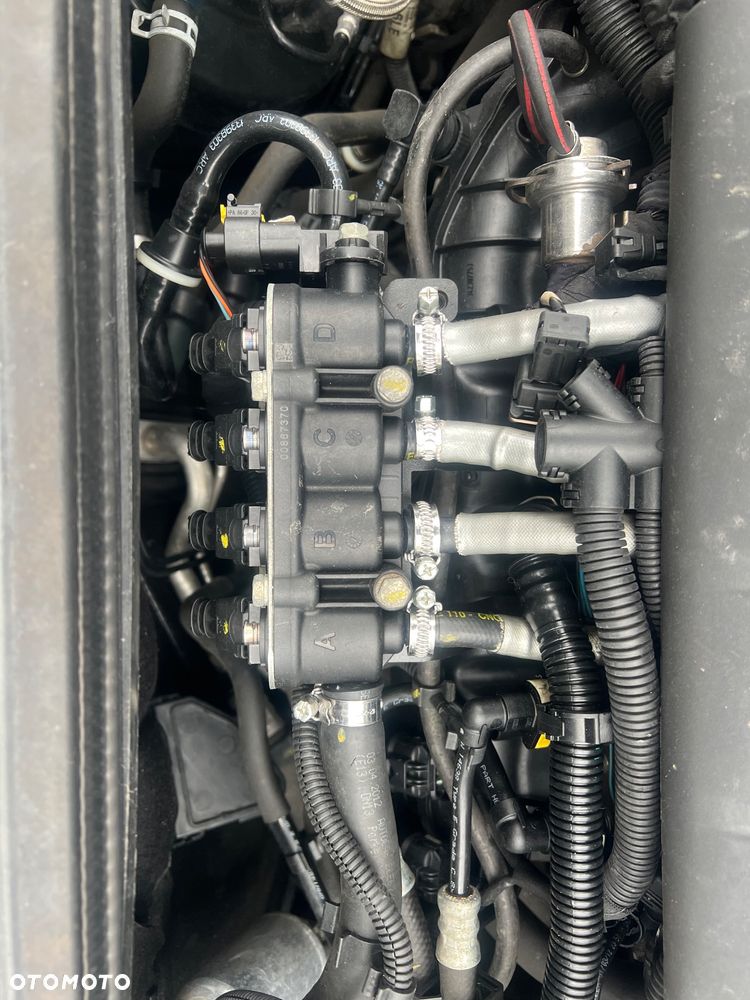 Opel Astra 1.4 T Enjoy S&S - 35