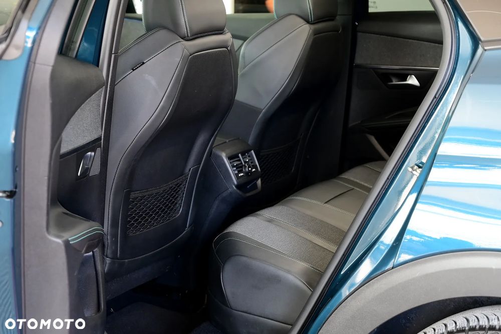 Peugeot 3008 1.6 PureTech Hybrid PHEV Allure S&S EAT8 - 8