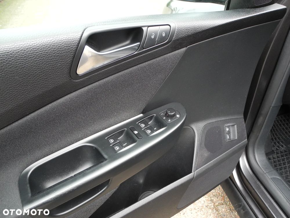 Volkswagen Passat - 20