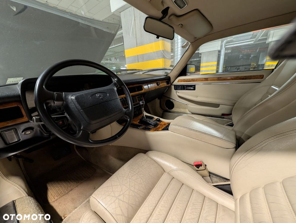 Jaguar XJS - 25