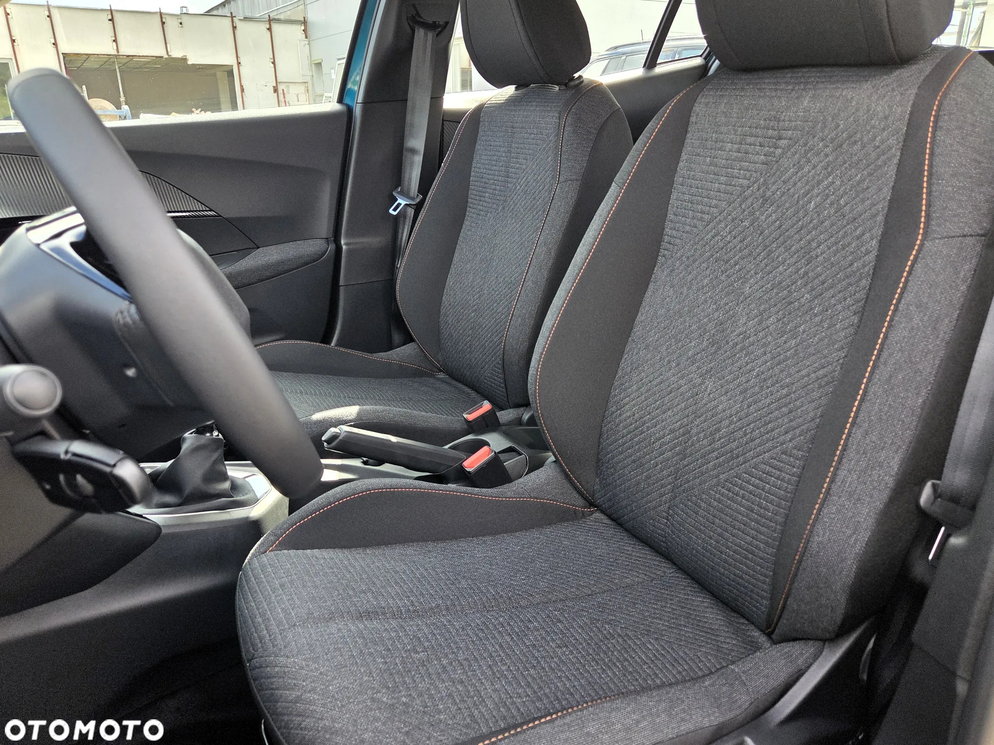 Peugeot 2008 PureTech 100 Style S&S BVM6 - 19