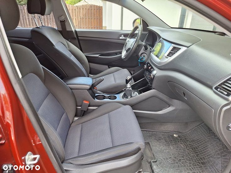Hyundai Tucson blue 1.6 GDi 2WD Navi - 21