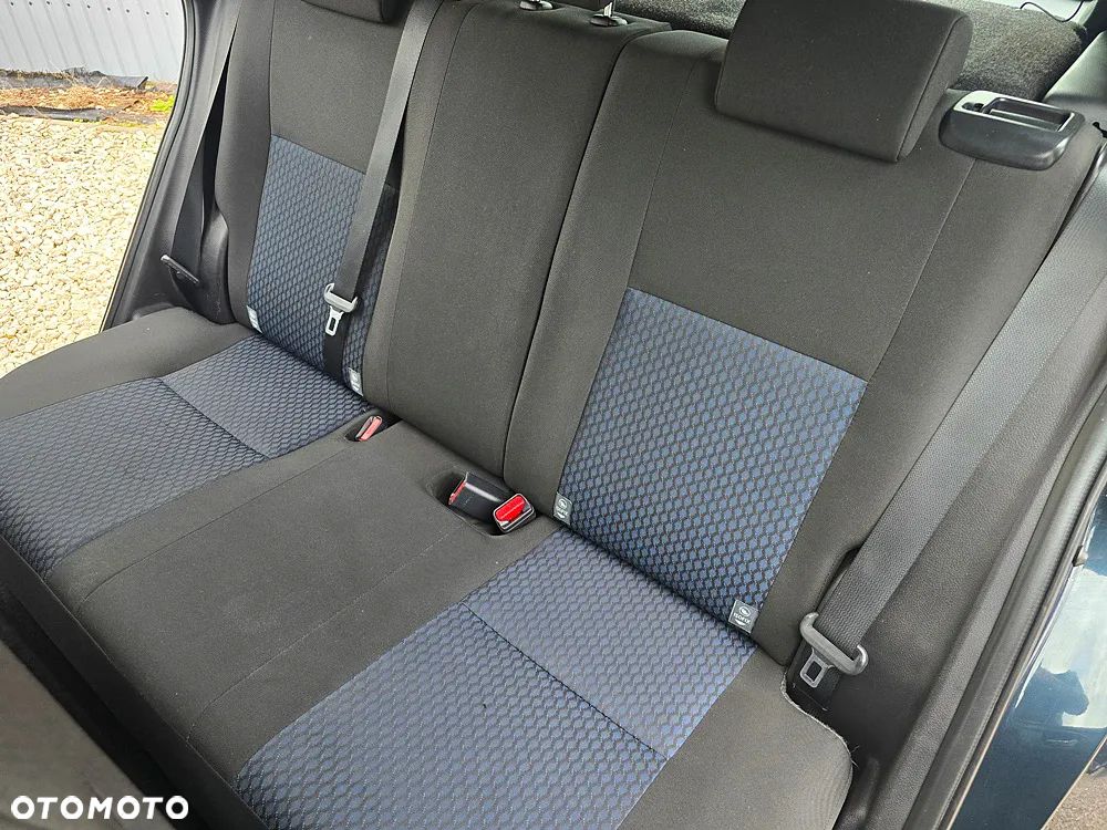 Toyota Auris 1.33 Dual-VVT-i Comfort - 19