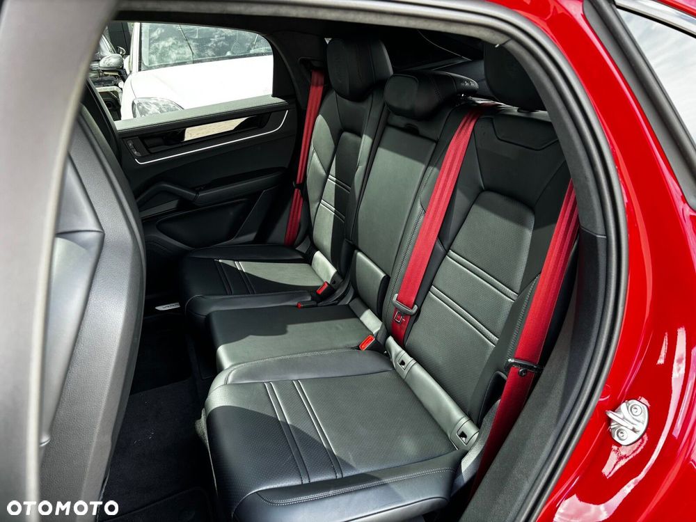Porsche Cayenne - 35