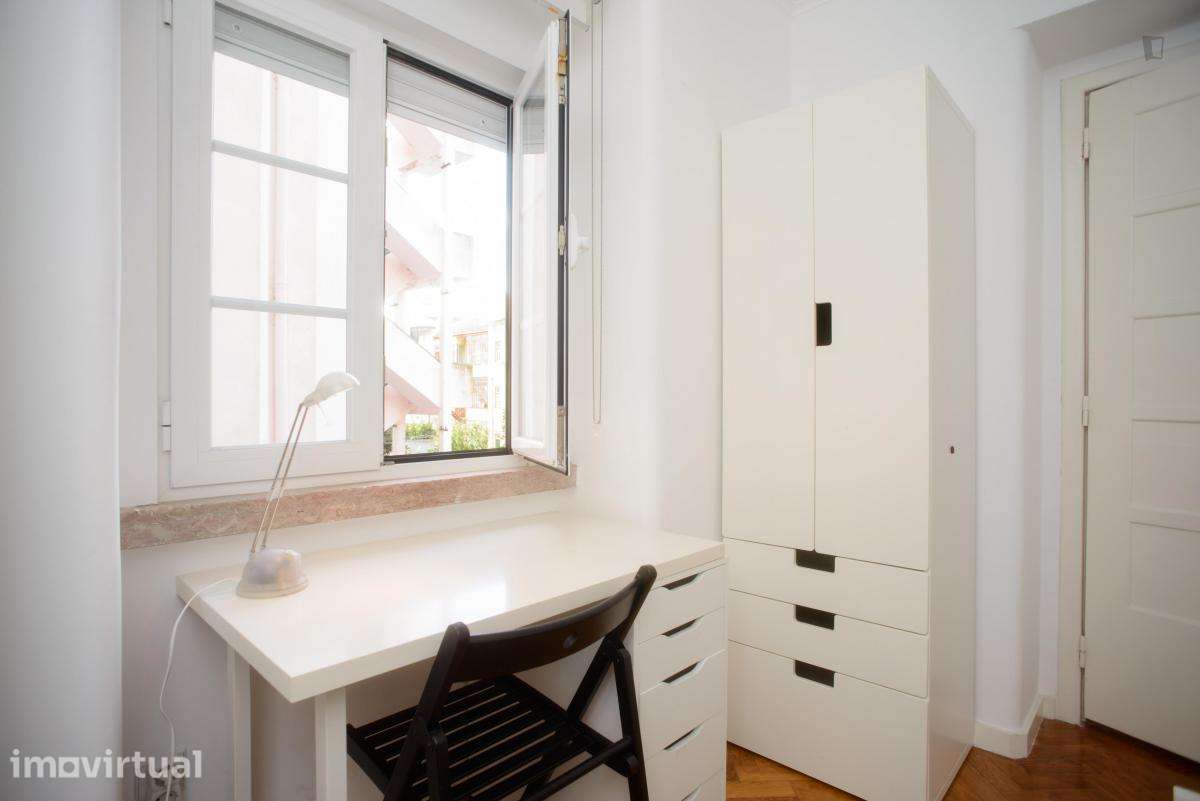 Quarto - localizado em Alameda Lisbon - Grande imagem: 2/19