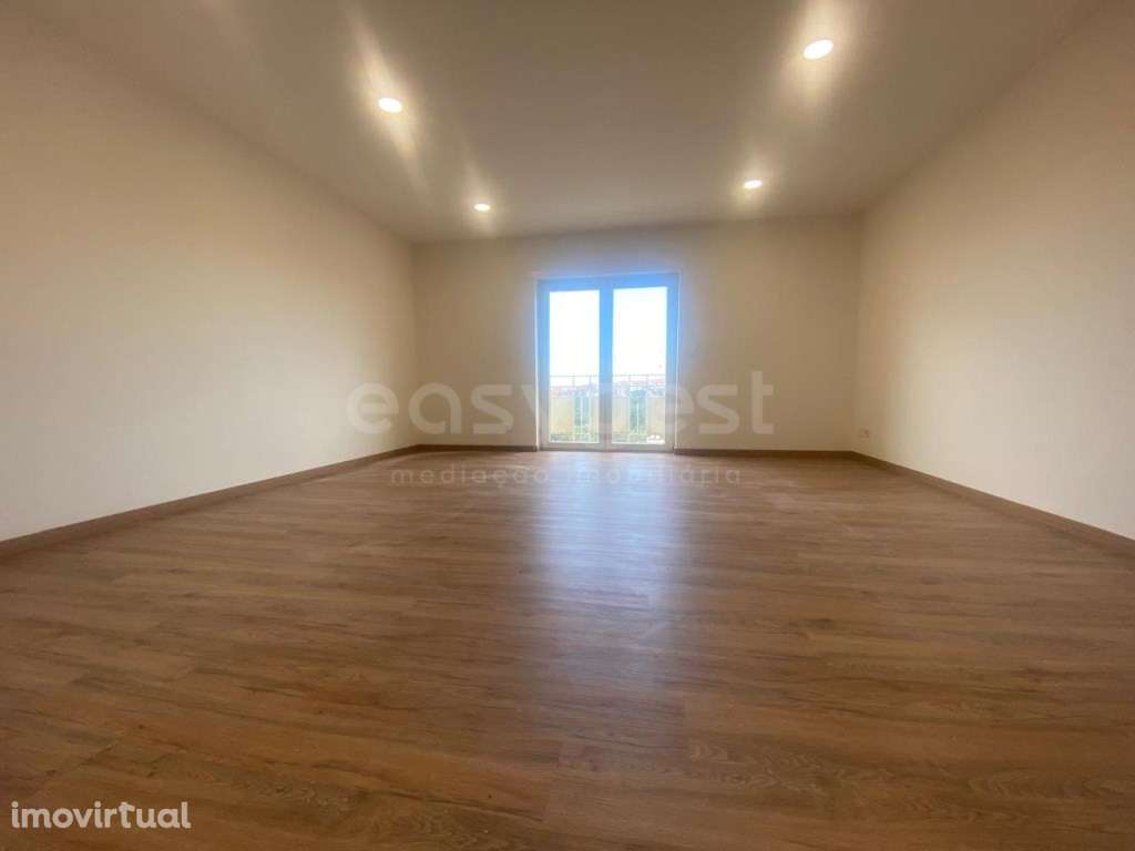 Apartamento T3 Totalmente Remodelado - Olivais, Coimbra - Grande imagem: 2/24