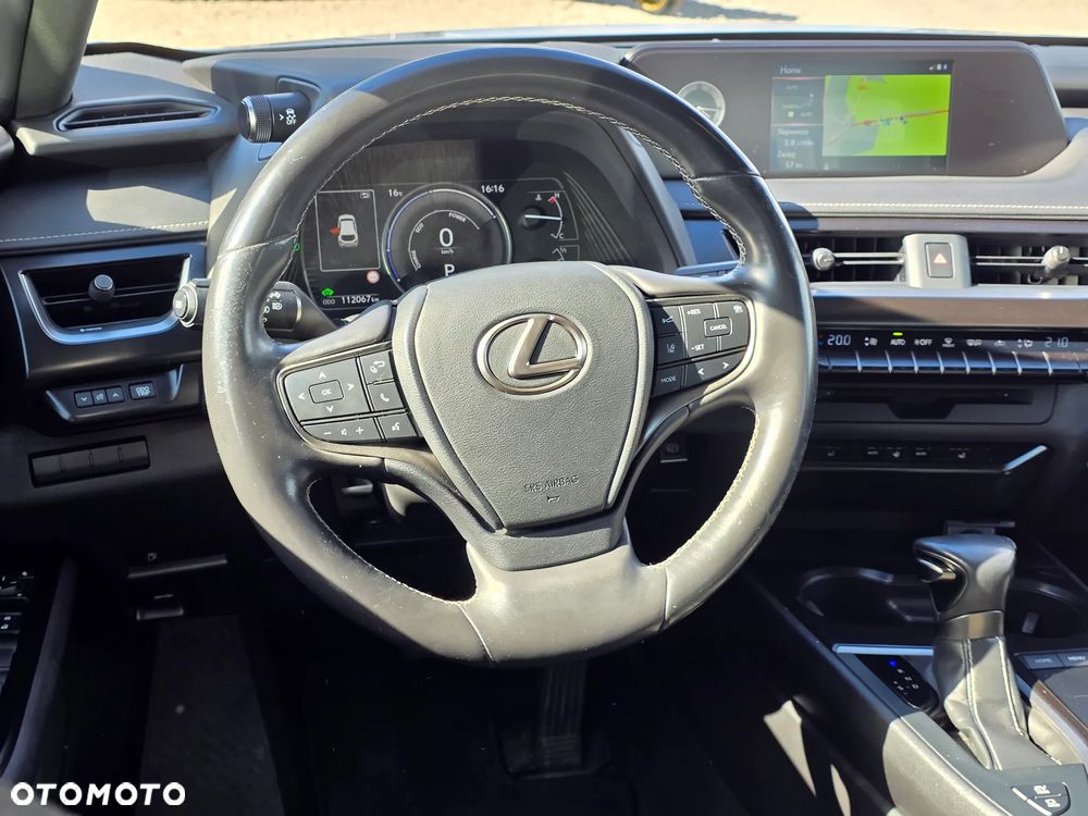 Lexus UX - 23