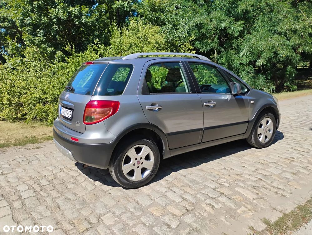 Fiat Sedici 1.6 16V 4x4 Emotion - 2