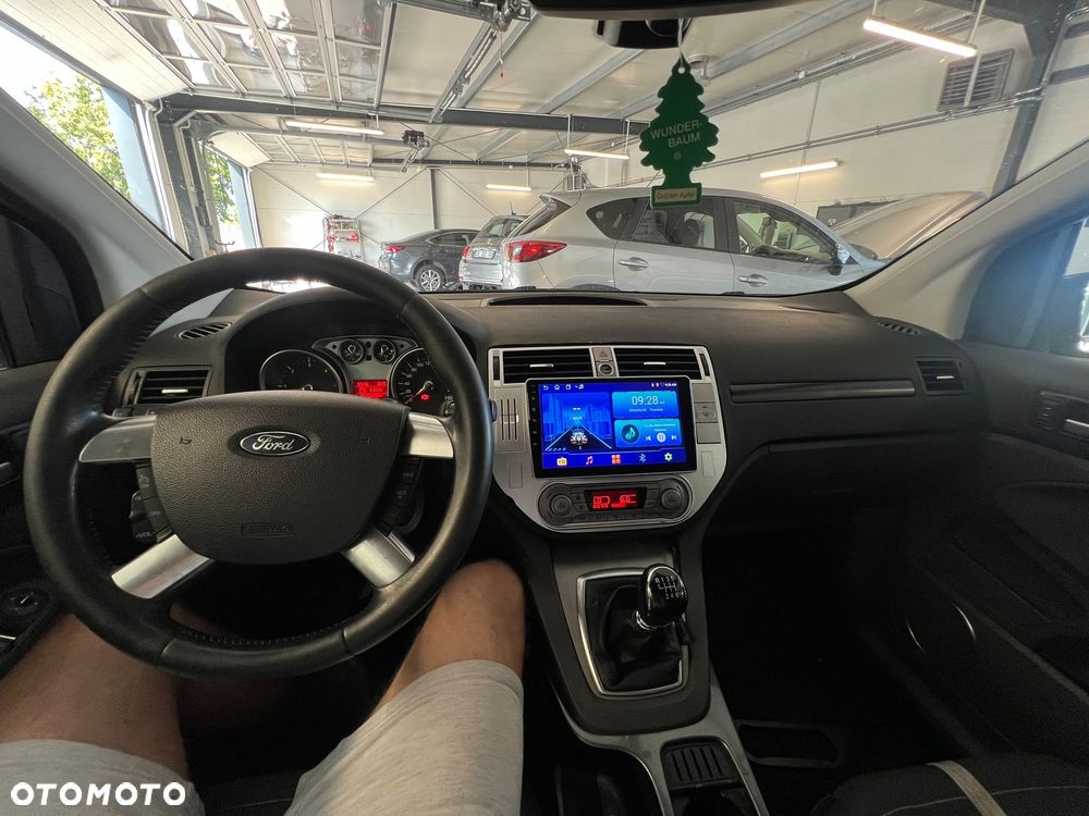 Ford Kuga 2.0 TDCi 4x4 Titanium - 17