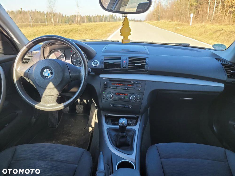 BMW Seria 1 118i Edition Sport - 9