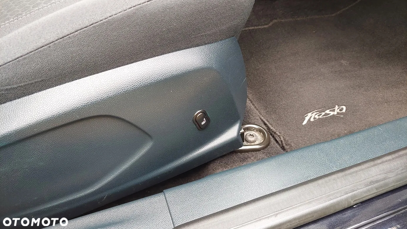 Ford Fiesta - 12