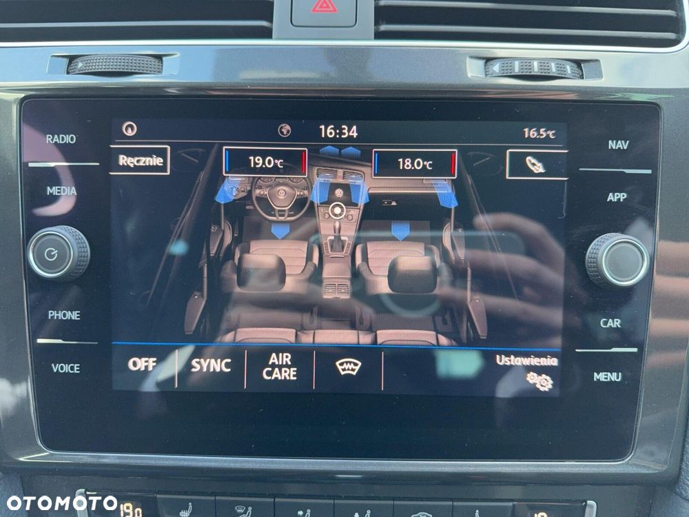 Volkswagen Golf - 20