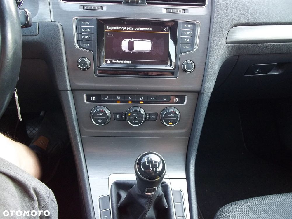 Volkswagen Golf 1.2 TSI Comfortline - 14