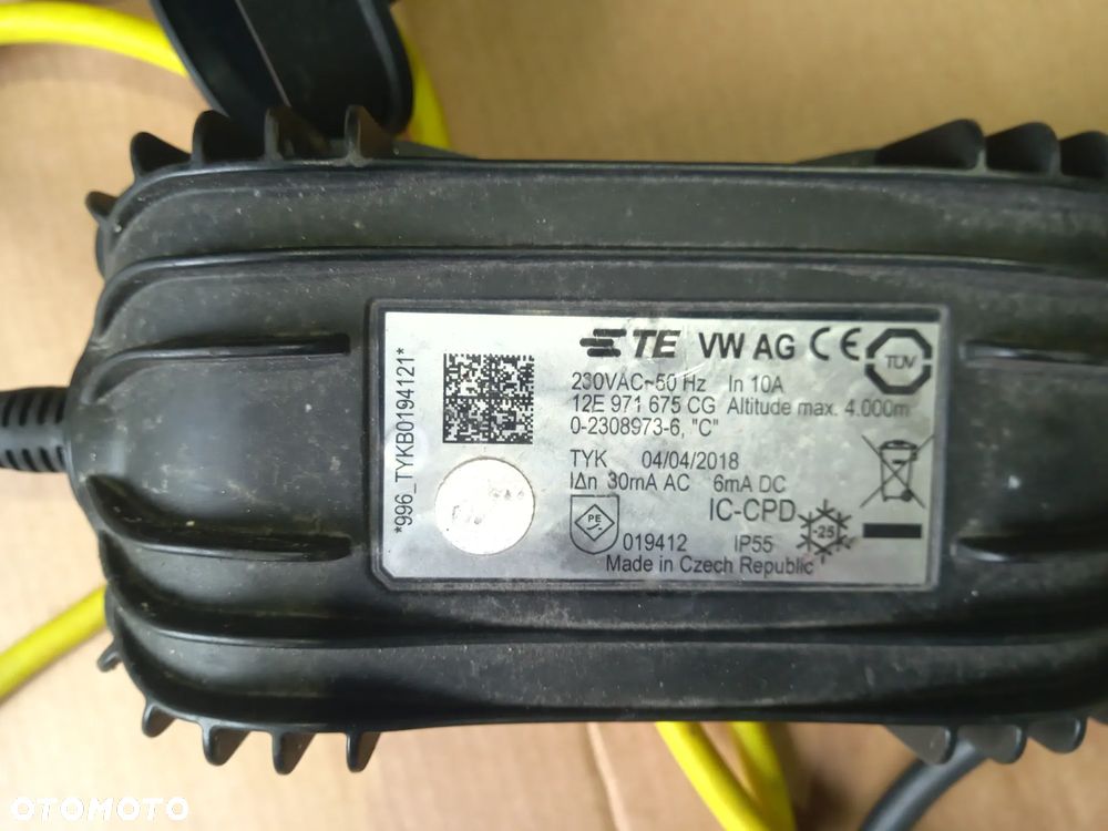 Oryginalny kabel do ładowania samochodu VW eGolf eUP 230V 10A gniazdo domowe 12E - 2