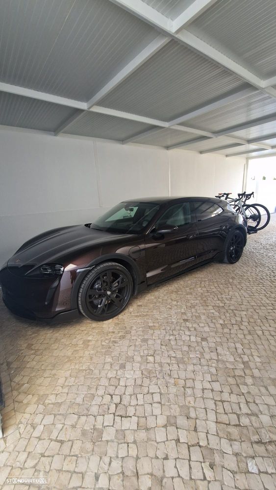 Porsche Taycan Cross Turismo 4 - 42