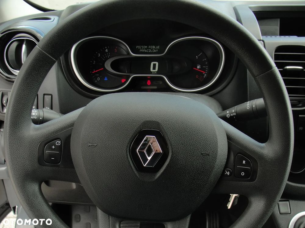 Renault Trafic - 10