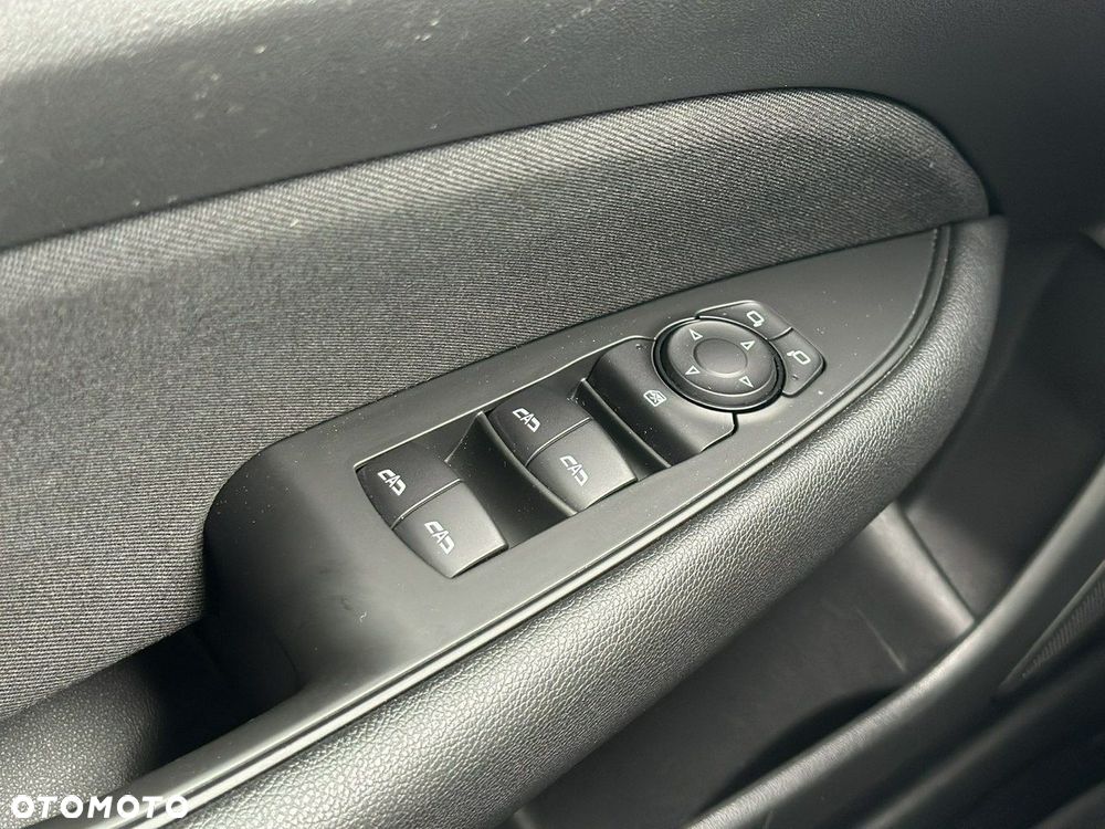 Opel Insignia 2.0 CDTI Business Elegance S&S - 11