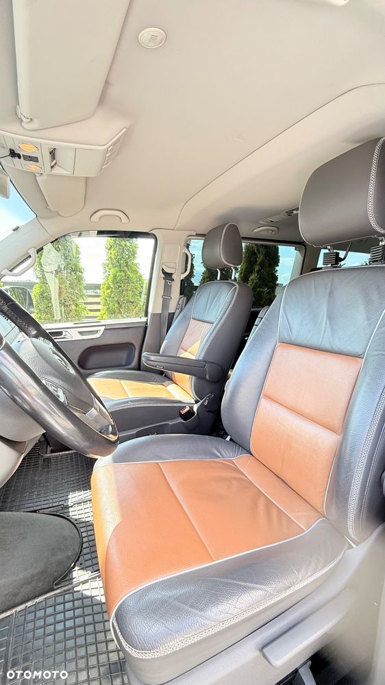 Volkswagen Multivan - 12