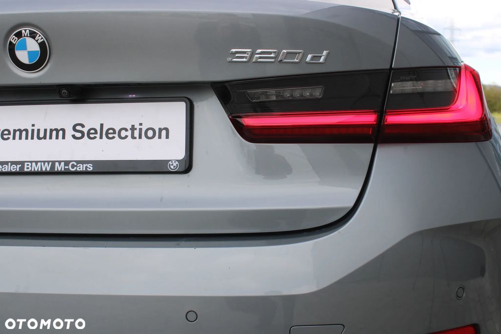 BMW Seria 3 320d xDrive mHEV - 24