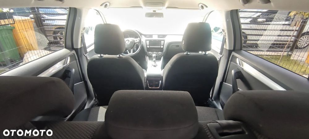 Skoda Octavia 1.6 TDI Ambition DSG - 23