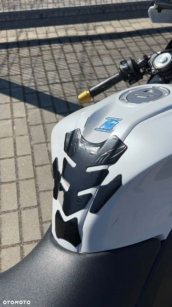 Yamaha YZF - 10
