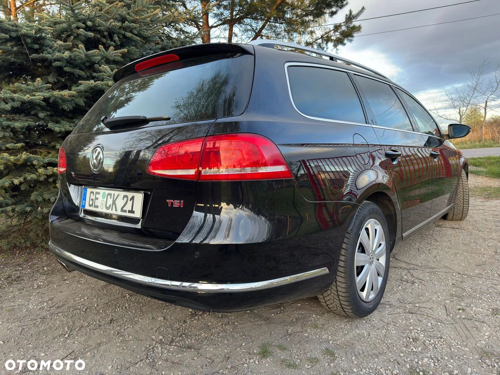 Volkswagen Passat - 4