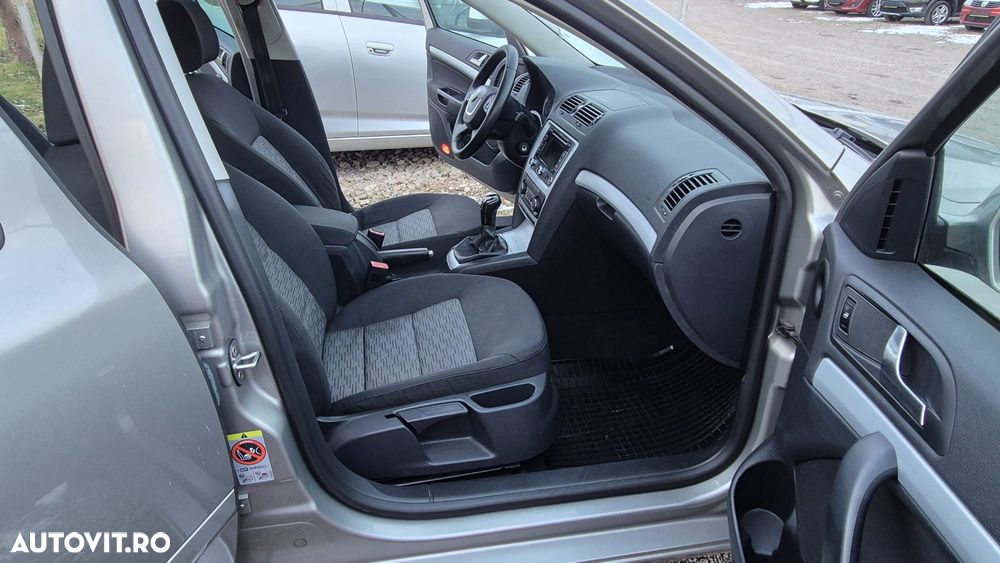 Skoda Octavia 1.2 TSI ACTIVE - 9