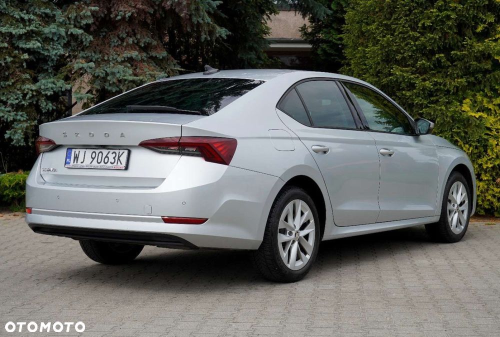Skoda Octavia 2.0 TDI Ambition DSG - 9