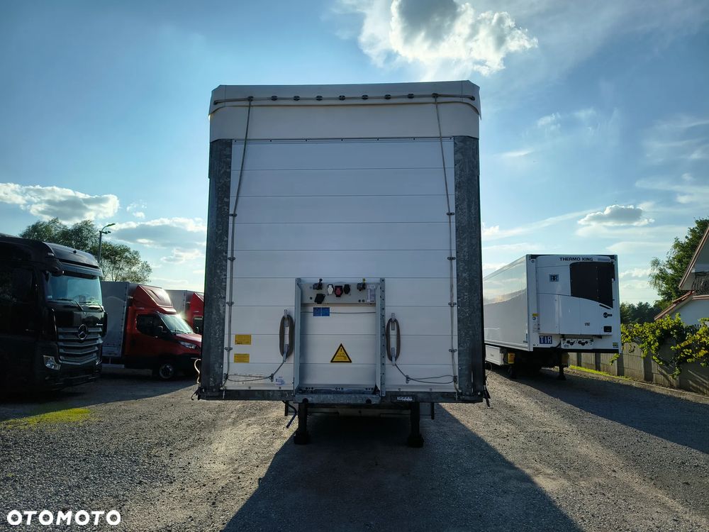 Schmitz Cargobull Schmitz Cargobull * FIRANKA STANDARD * PALECIARKA * OŚ POD. - 3