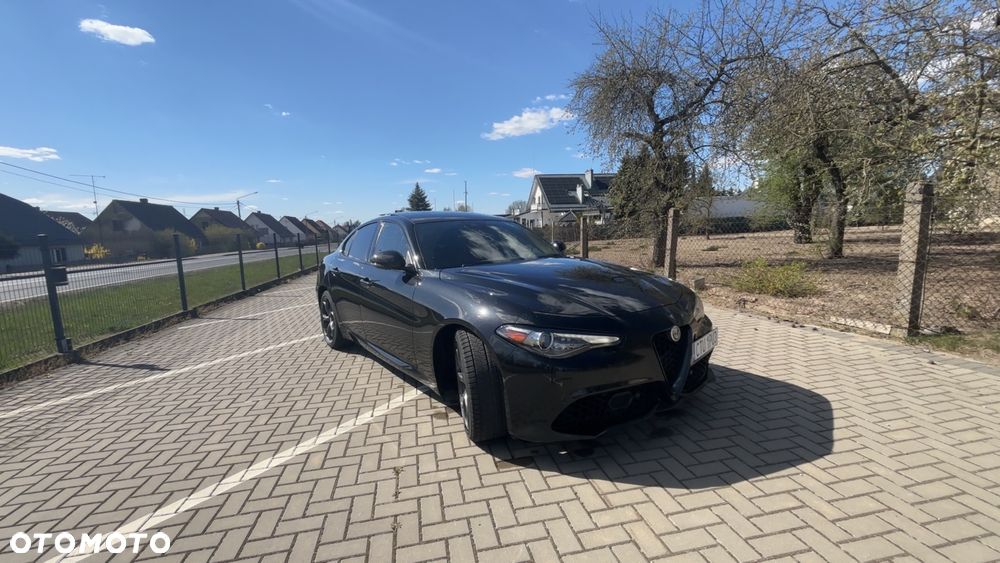 Alfa Romeo Giulia 2.0 Turbo 16V AT8 Veloce Ti - 4