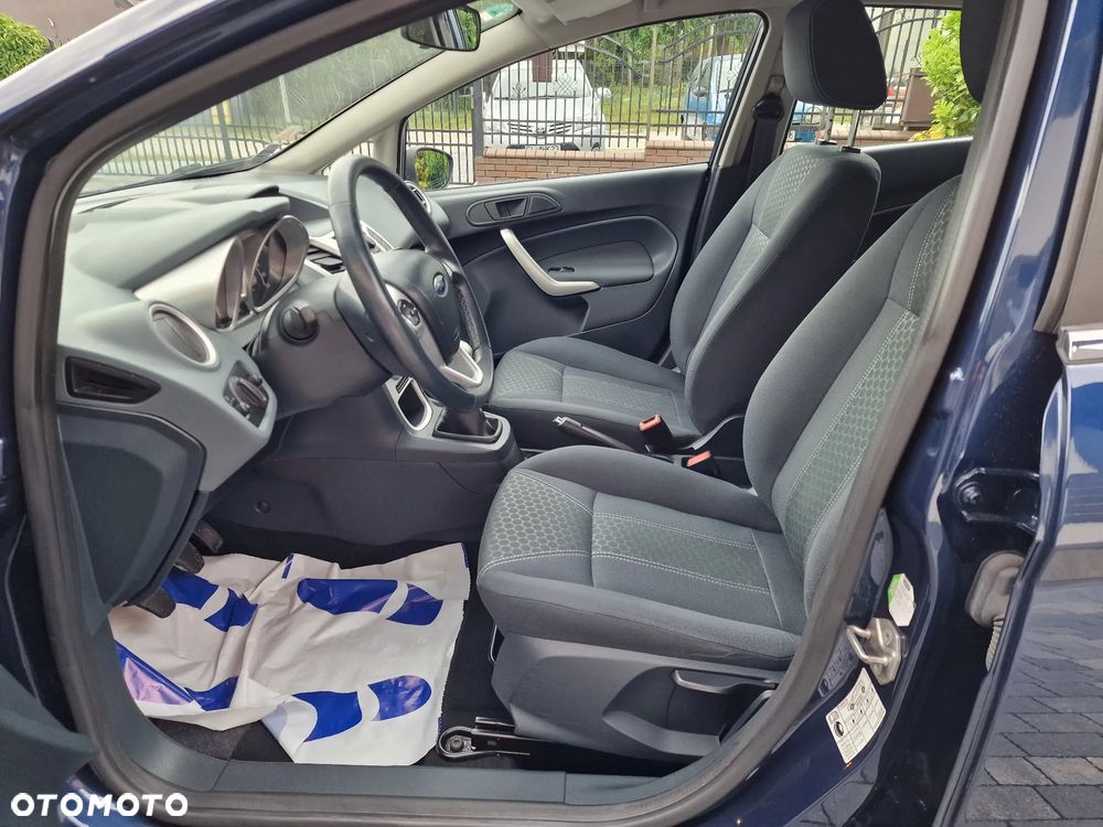 Ford Fiesta 1.25 Titanium EU5 - 13