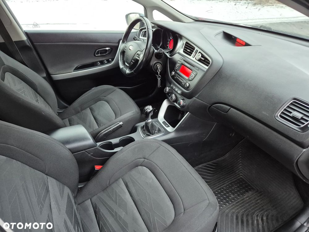 Kia Ceed 1.6 GDI Fifa World Cup Edition - 15