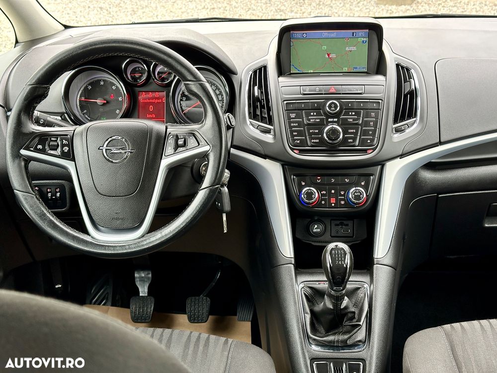 Opel Zafira Tourer 2.0 CDTI Innovation - 17