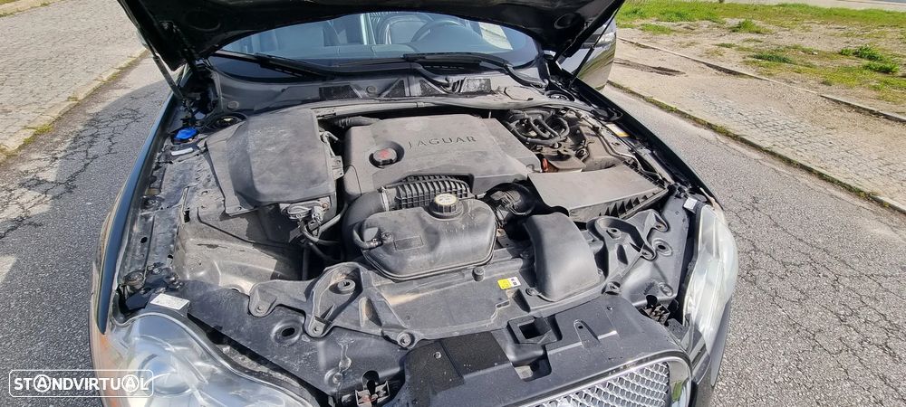 Jaguar XF 2.7 D V6 Premium Luxury - 14