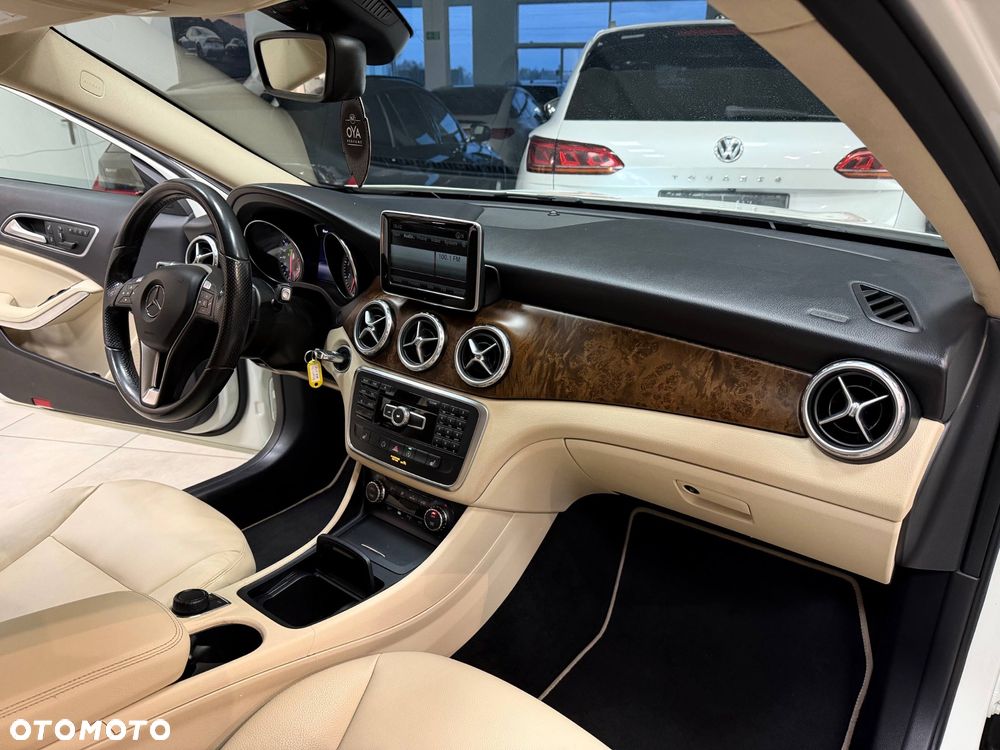 Mercedes-Benz GLA 250 7G-DCT SCORE - 25