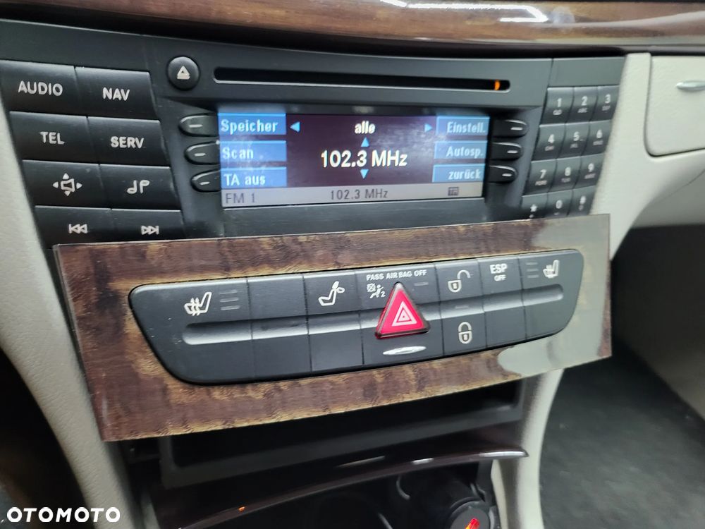 Mercedes-Benz Klasa E 200 Kompressor Classic Sport Edition - 16