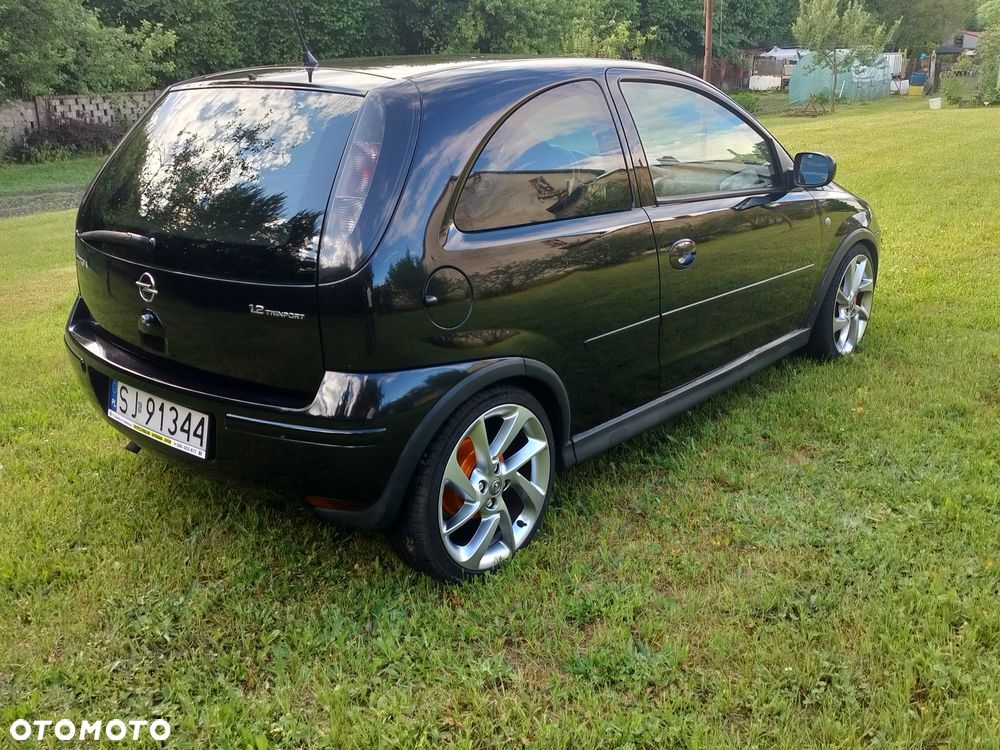 Opel Corsa 1.2 16V EcoFLEX Easytronic Color Race - 3